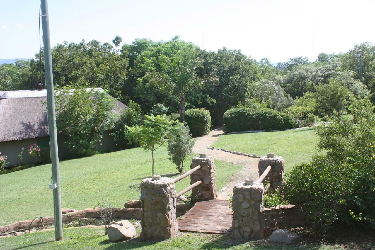 The Nutbush Boma Lodge Hekpoort Bagian luar foto