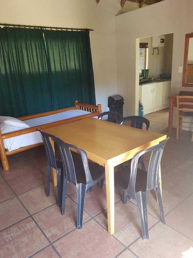 The Nutbush Boma Lodge Hekpoort Ruang foto